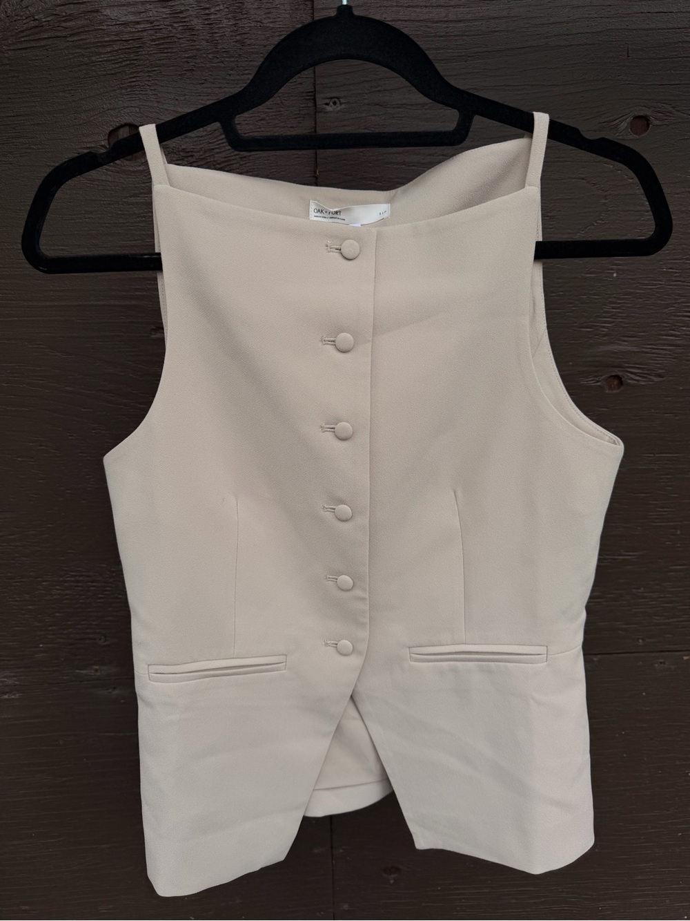 OAK + FORT Cream Button-Front Sleeveless Vest